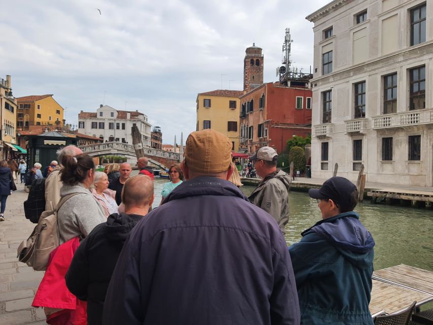 Venice: City Wonders Group Walking Tour with a Local Expert - Finding the meeting point near Ca’ Foscari (Dorsoduro)