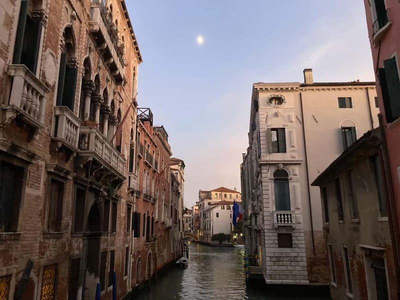 Venice: Crimes, Legends, and Mysteries Sunset Tour - Key things to know before you go
