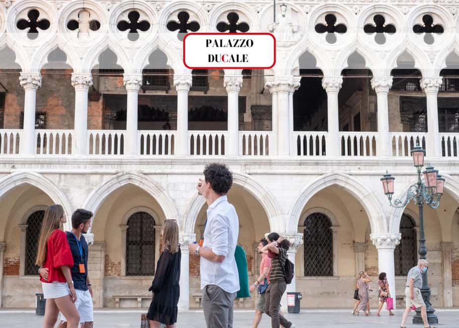 Venice: Doge's Palace, Bridge of Sighs & Prisons Guided Tour - Prisons and the Bridge of Sighs: the story gets heavier