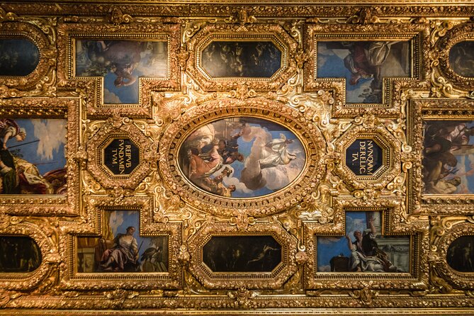 Venice Doge's Palace Guided Tour & SECRET ITINERARIES Option - St. Mark’s Basilica and the VR History Gallery: optional, but useful