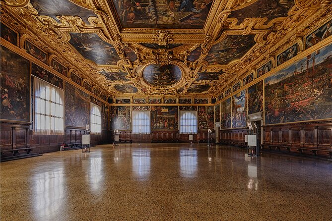 Venice: Doge's Palace Guided Tour With Tickets & Optional Gondola - Optional gondola on the Grand Canal: worth it, but manage expectations