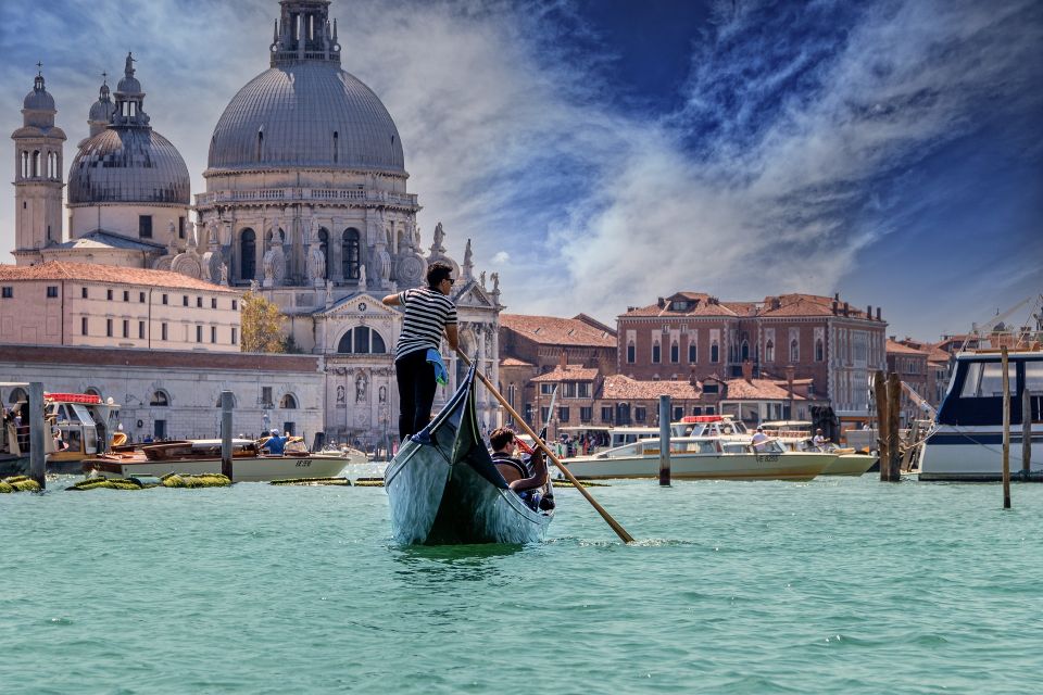 Venice: Grand Canal by Gondola with Live Commentary - How the experience is paced (and why it feels easier than you expect)
