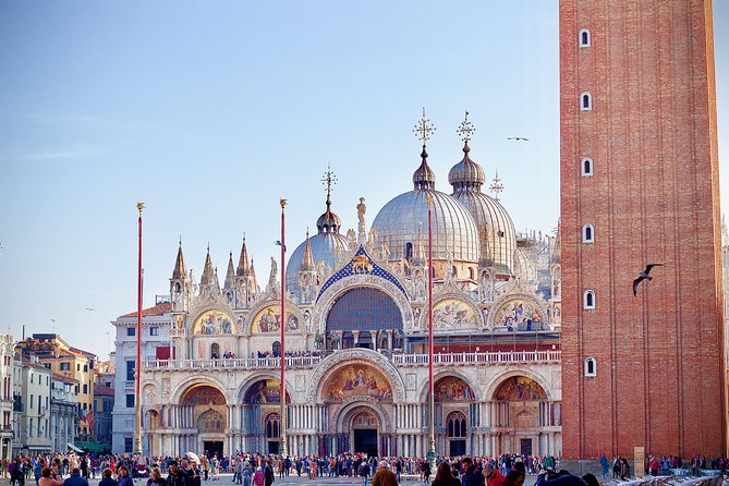 Venice in a Day: The Main Highlights of the City - St Mark’s Basilica: mosaics, relics, and the dress-code reality