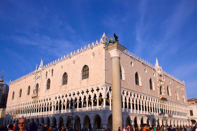 Venice in a Day: The Main Highlights of the City - Shared gondola and Grand Canal time: the fun part, with real-world crowds
