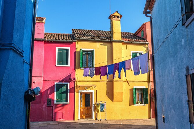 Venice Islands: Murano Glass & Burano Colors Guided Visit - Should You Book This Venice Islands Tour?