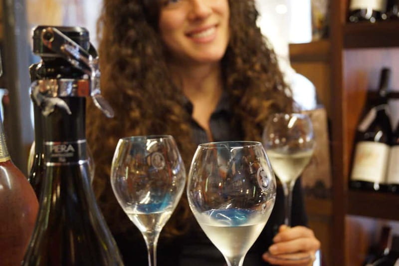 Venice: Italian Prosecco or Red Wine Tasting Expereince - How the tasting works: Technique, production secrets, and wine history quirks