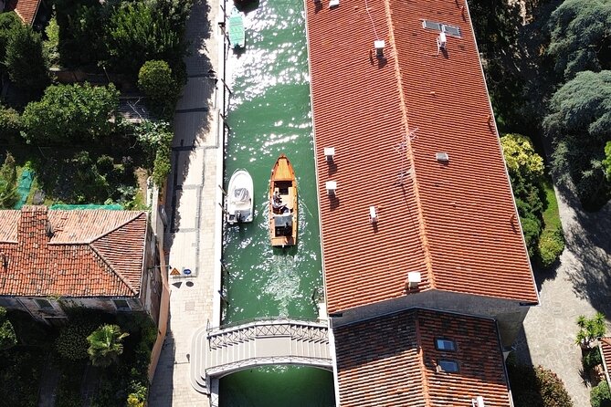 Venice Lagoon Tour with Historic Venetian Boat - One hour on the lagoon: what you’ll actually see