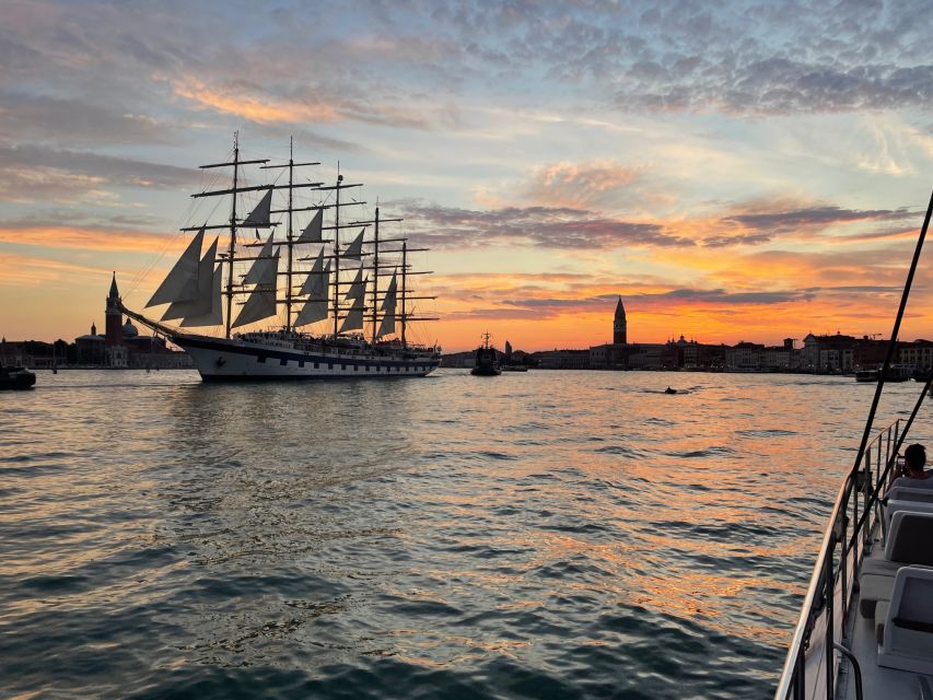 Venice: Night Catamaran Cruise of the Lagoon - Venice After Dark by Catamaran: The Simple Reason It Works