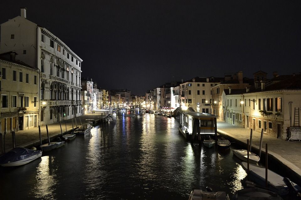 Venice: Private After Dark Tour and Gondola Ride - Marco Polo’s House (Outside) and Canova’s Death Site: Legends with Landmarks