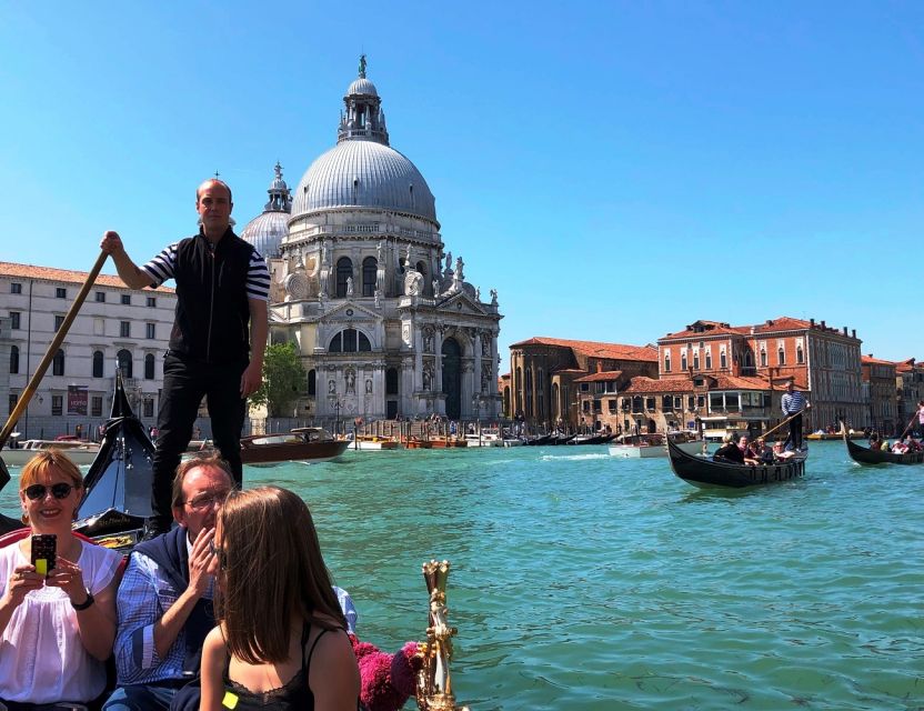 Venice: Shared Gondola Ride - A 30-Minute Gondola That Focuses on Views, Not Speeches