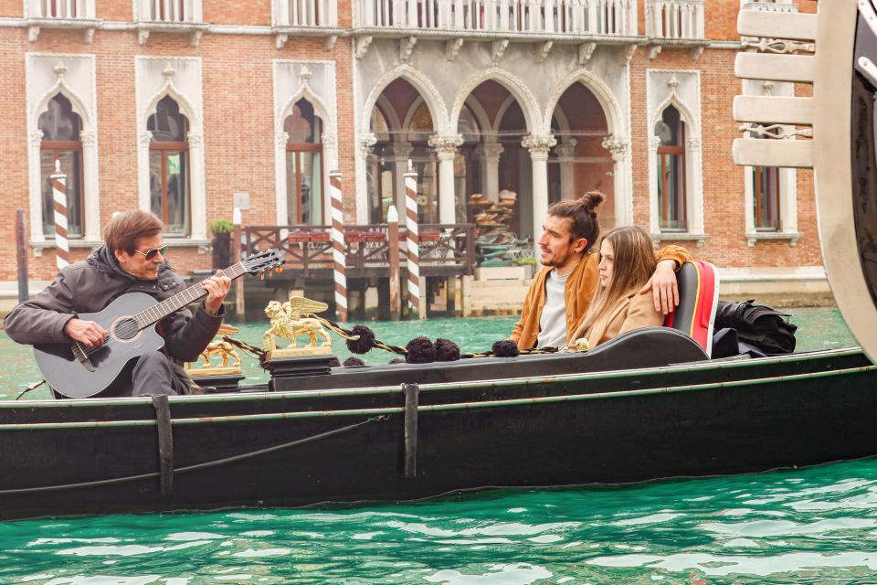 Venice: Shared Gondola Ride and Serenade - The serenade factor: how the onboard music works (and why it can be a hit or miss)