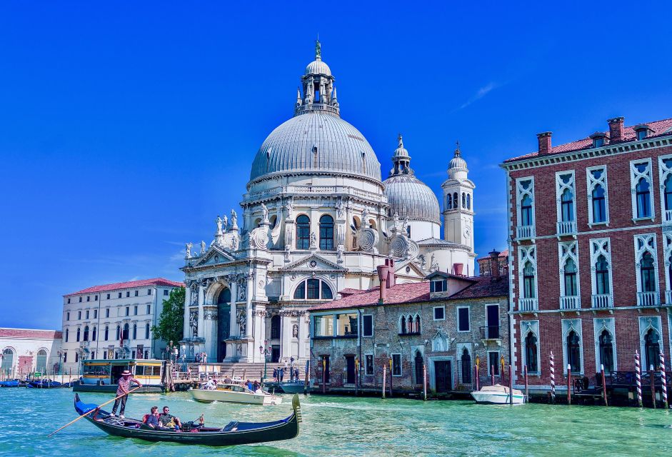 Venice: Shared Gondola Ride through the Lagoon City - San Moisè Church and narrow canals: when Venice feels close