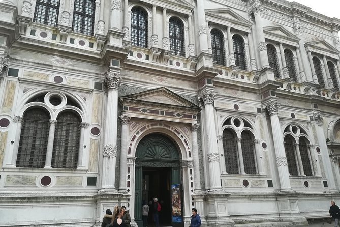 Venice Sightseeing Walking Tour with a Local Expert - Piazza San Marco finish: a free-ticket taste of the main stage