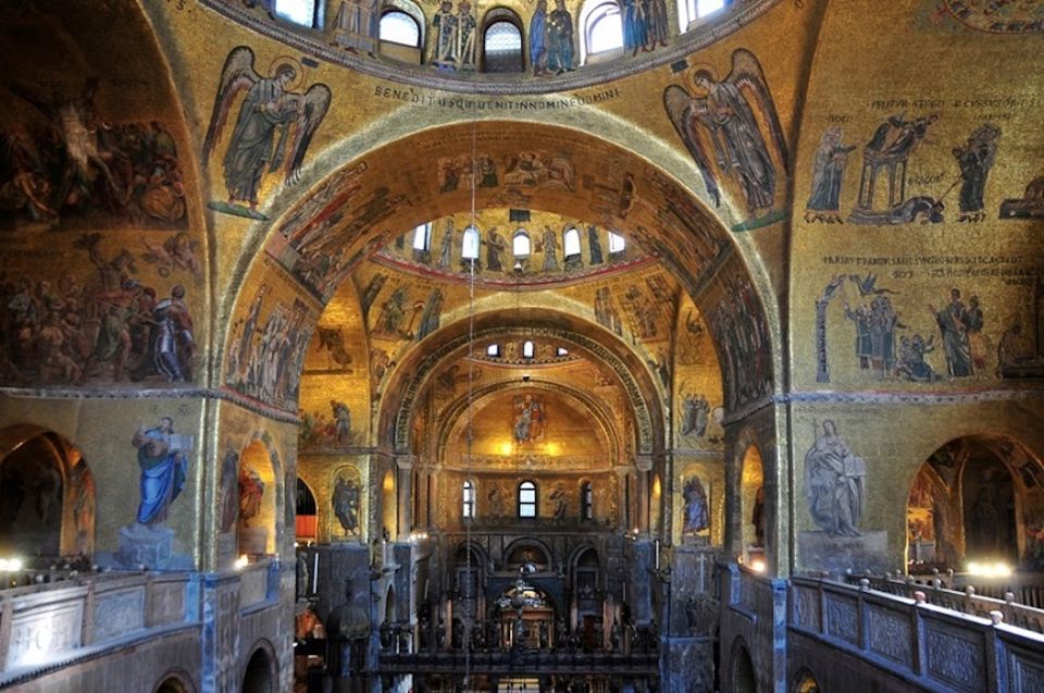 Venice: Skip-the-Line Doge’s Palace & Basilica Walking Tour - St Mark’s Basilica: terrace views, Byzantine style, and the horses