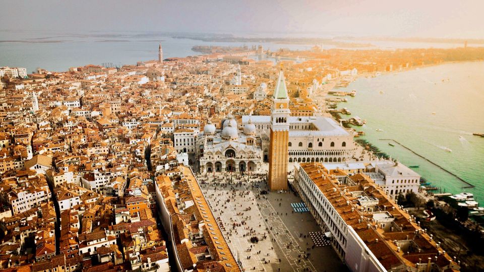 Venice: St. Mark's Basilica and Gondola Morning Tour - The Gondola at 3:00 PM: What You’ll Experience on the Ride