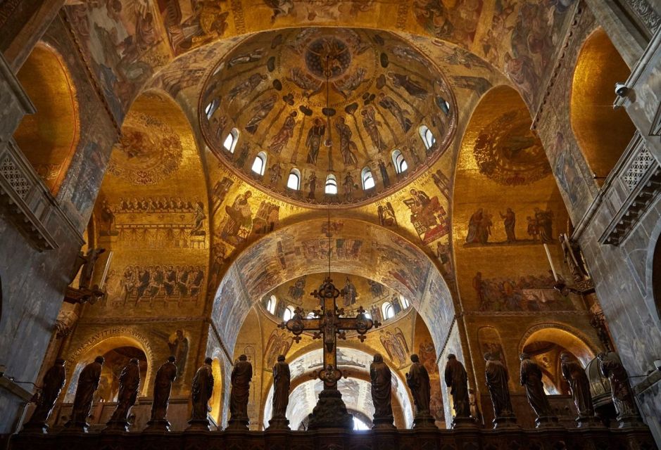Venice: St. Mark's Basilica Tour with Doge's Palace Option - Meeting at Torre dell’Orologio: arrive on time, not ten minutes late