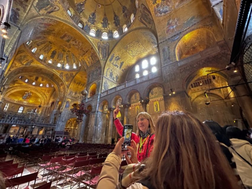 Venice: St Mark's, Doge's Palace, Murano & Burano Day Tour - What the guides do that makes the day feel worth it