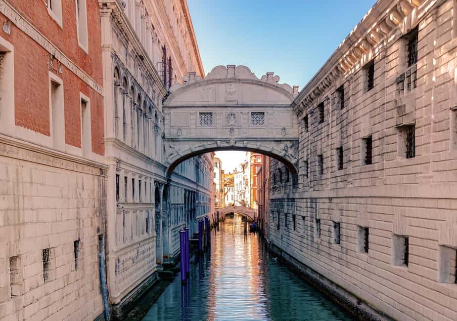 Venice: St Mark's, Doge's Palace, Murano & Burano Day Tour - Murano glassblowing: where the craft becomes understandable