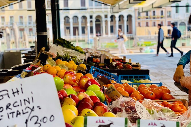 Venice Street Food Tour with Local Guide with Local Food Market Visit - How cicchetti tastings feel on the ground