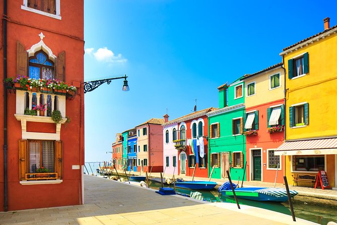 Venice: The Islands of the Lagoon Guided Tour - Meeting at Riva degli Schiavoni and Boarding Without Losing Your Mind