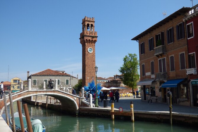 Venice Trilogy: Murano, Burano & Torcello by Lagoon Boat - The guide experience: what helps most (and what can get lost on a boat)