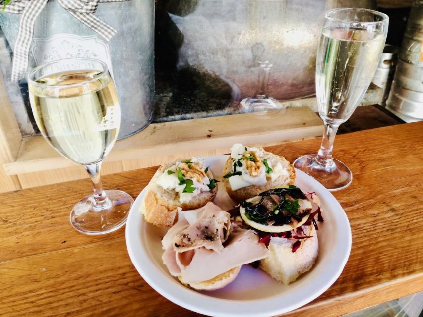 Venice: Venetian Style Carnival Pub Crawl - Stop One: Your First Look at Venetian Snack Culture