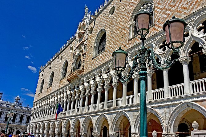 Venice: Winter Pass Top Attractions & City Walking Tour - Stop 2: Grand Canal audioguide visit (the city’s main waterway)