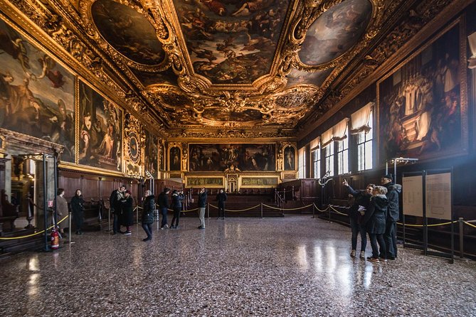 Venice: Winter Pass Top Attractions & City Walking Tour - Optional museum stops: how to choose without wasting time