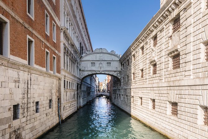 Venice: Winter Pass Top Attractions & City Walking Tour - VR galleries and virtual add-ons: helpful context or a time sink