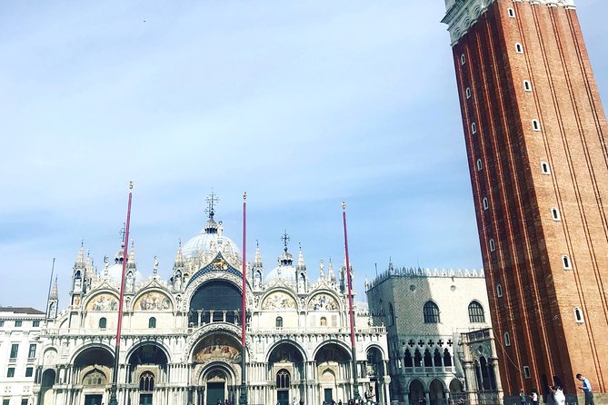 Welcome! Venice Sightseeing kickstart Tour with local guide, small group - Mercati di Rialto: Color, Commerce, and Why the Market Feels Different Today